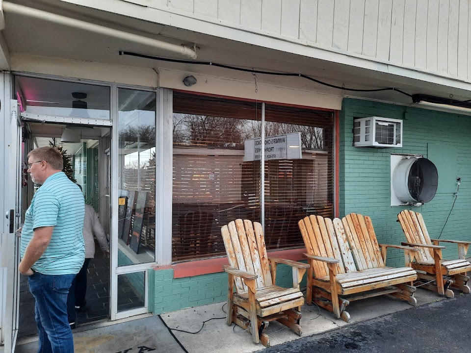 Lyncoya Cafe